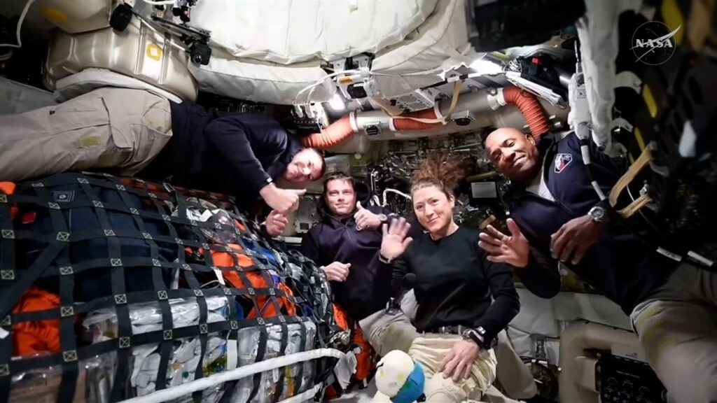 Artemis II Astronauts' Moon Mission Begins Successfully 2