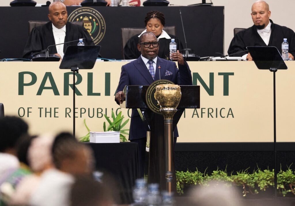 Africa News Review: Ebola Probe, Sudan Strikes and Economic Pressures 5 africa-news-review